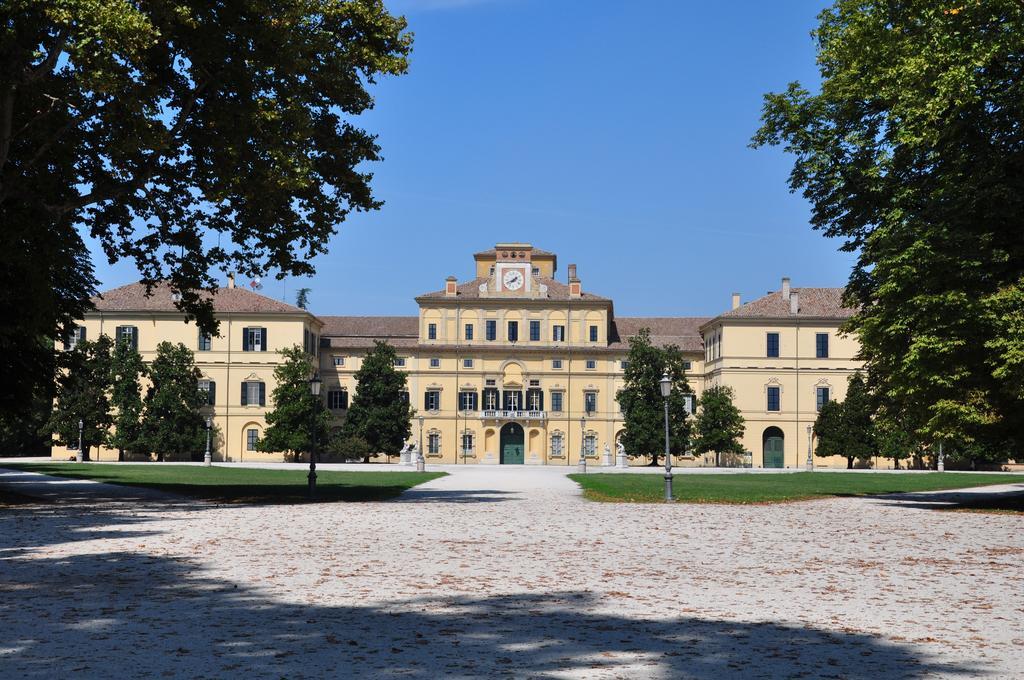 Apartment Ponte Delle Nazioni Parma Rum bild